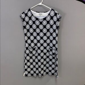 Black and White Patterned Women's Top